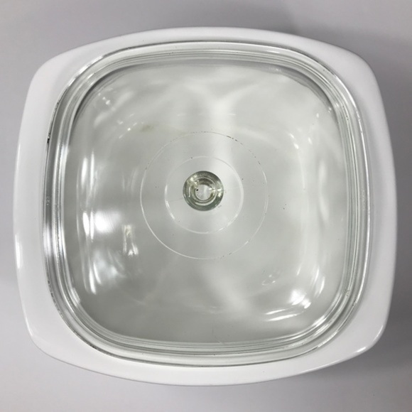 Vintage Corningware Dutch Oven 4Qt with Lid P-34-B - Picture 4 of 9